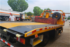 越城附近拖车电话号码服务